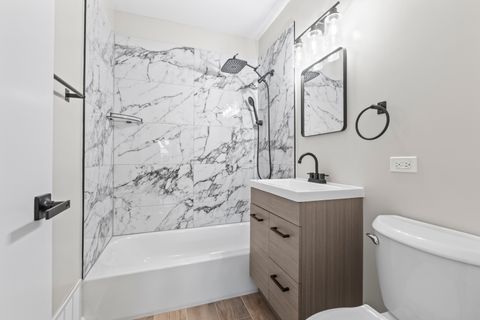 Tiny photo for 773 E Lincoln Avenue, Des Plaines, IL 60018 (MLS # 12492038)