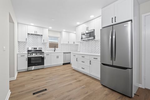Tiny photo for 773 E Lincoln Avenue, Des Plaines, IL 60018 (MLS # 12492038)