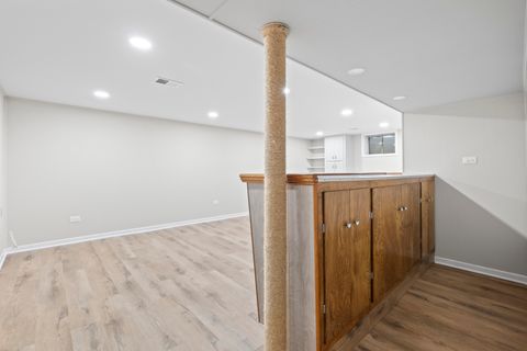 Tiny photo for 773 E Lincoln Avenue, Des Plaines, IL 60018 (MLS # 12492038)