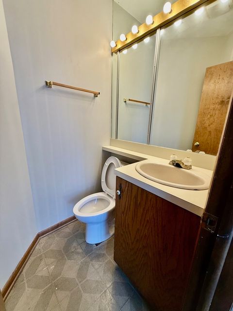 Tiny photo for 707 Sunset Circle, Streamwood, IL 60107 (MLS # 12473964)