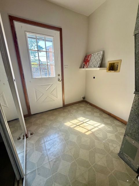 Tiny photo for 707 Sunset Circle, Streamwood, IL 60107 (MLS # 12473964)