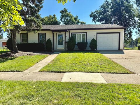 Photo of 707 Sunset Circle, Streamwood, IL 60107 (MLS # 12473964)