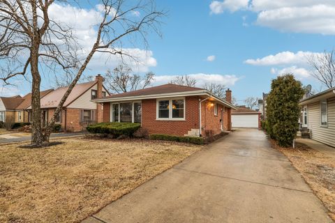 Tiny photo for 124 Harlem Avenue, Glenview, IL 60025 (MLS # 12613473)