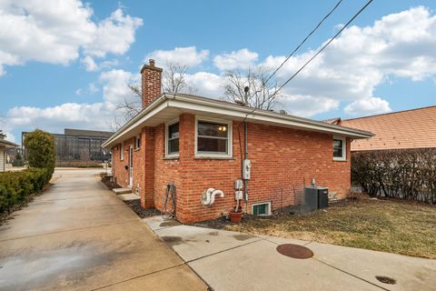 Tiny photo for 124 Harlem Avenue, Glenview, IL 60025 (MLS # 12613473)
