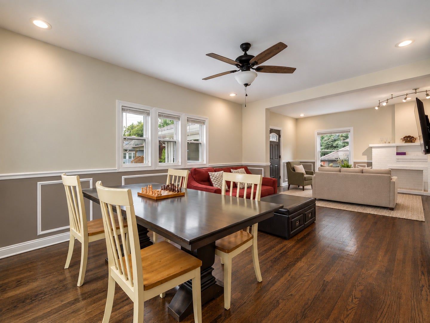 1540 W 105th Street