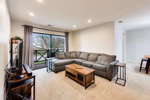 Tiny photo for 1048 Harbour Court #2B, Wheeling, IL 60090 (MLS # 12601113)