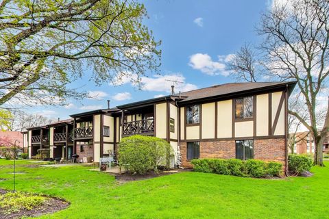 Tiny photo for 1048 Harbour Court #2B, Wheeling, IL 60090 (MLS # 12601113)