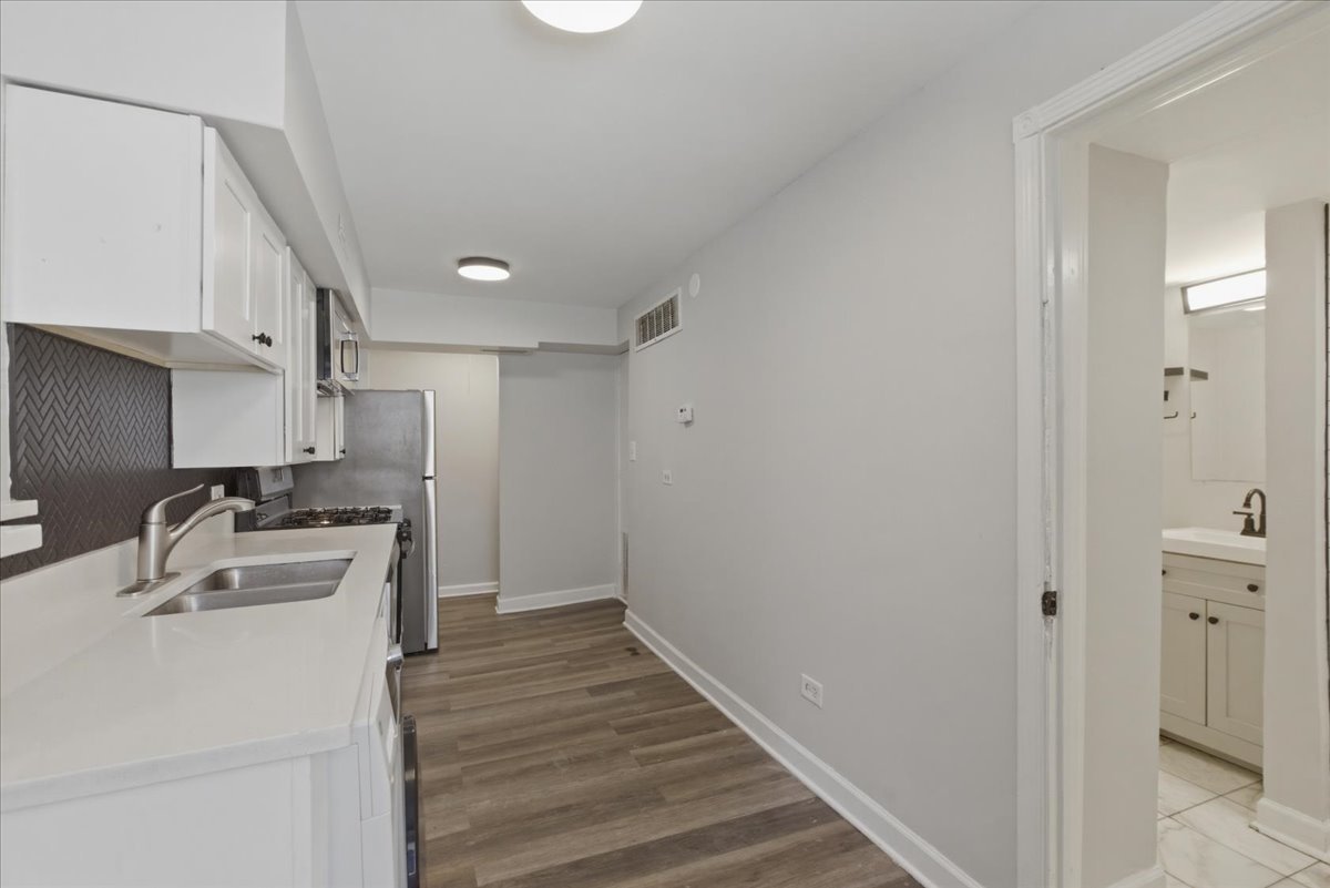 1849 W Augusta Boulevard 1