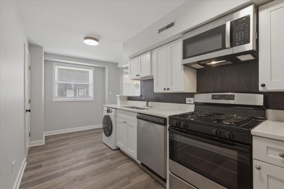 1849 W Augusta Boulevard 1