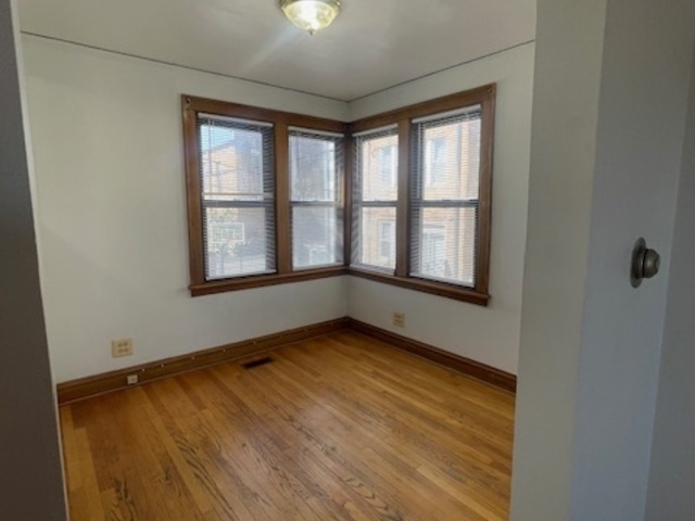 Chicago, Illinois 60608, United States, 1 Bedroom Bedrooms, ,1 BathroomBathrooms,Residential,Active,197393