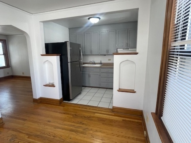 Chicago, Illinois 60608, United States, 1 Bedroom Bedrooms, ,1 BathroomBathrooms,Residential,Active,197393