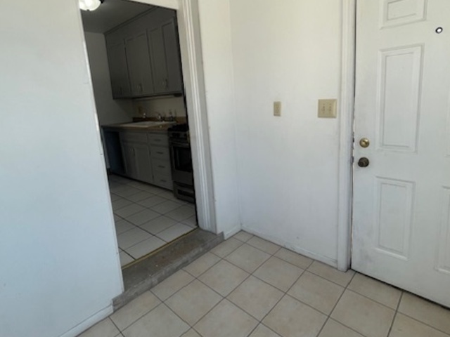Chicago, Illinois 60608, United States, 1 Bedroom Bedrooms, ,1 BathroomBathrooms,Residential,Active,197393