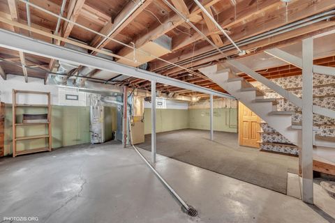 Tiny photo for 5608 N NAGLE Avenue, Chicago, IL 60646 (MLS # 12474020)