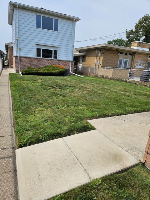 Tiny photo for 8605 S Calumet Avenue, Chicago, IL 60619 (MLS # 12568665)