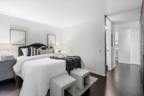 Tiny photo for 910 N Lake Shore Drive #1615, Chicago, IL 60611 (MLS # 12505741)