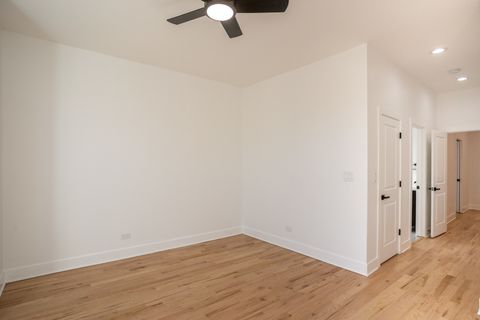 Tiny photo for 430 E 46th Street, Chicago, IL 60653 (MLS # 12515190)