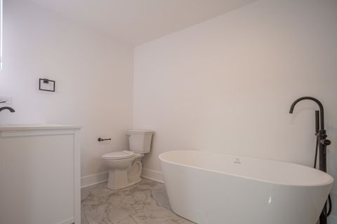 Tiny photo for 430 E 46th Street, Chicago, IL 60653 (MLS # 12515190)