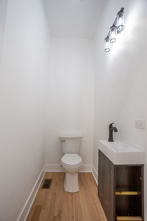 Tiny photo for 430 E 46th Street, Chicago, IL 60653 (MLS # 12515190)