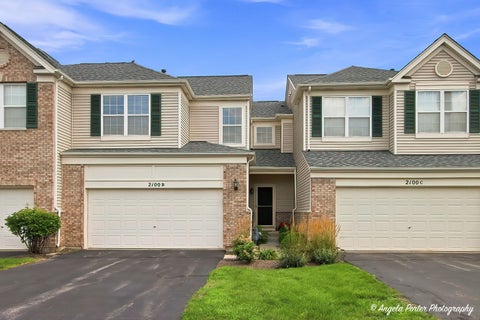 Photo of 2100 Braeburn Drive #B, Wauconda, IL 60084 (MLS # 12730121)