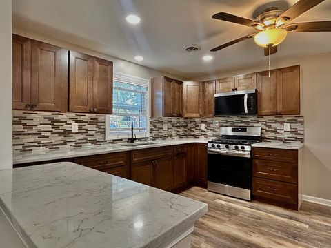 Tiny photo for 705 W Burbank Street, Harvard, IL 60033 (MLS # 12484755)