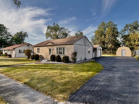 Tiny photo for 705 W Burbank Street, Harvard, IL 60033 (MLS # 12484755)