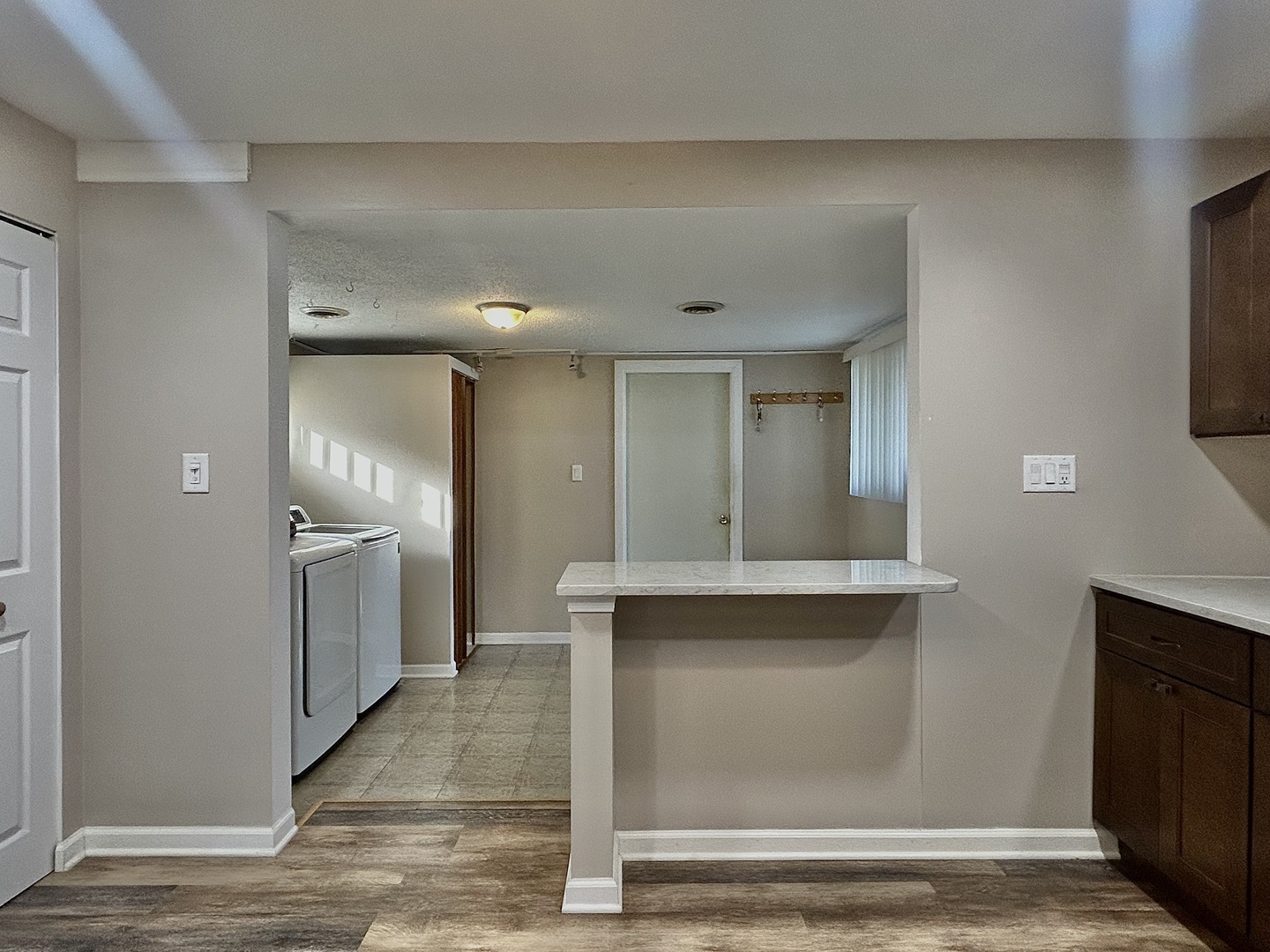 705 W Burbank Street