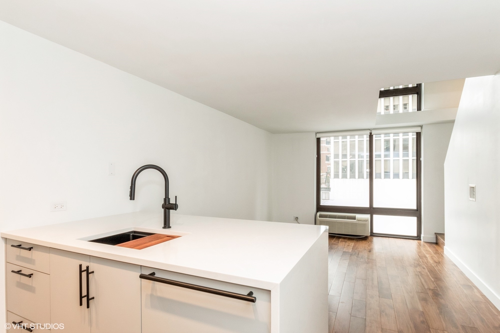 1221 N Dearborn Street 408N