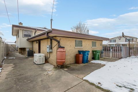 Tiny photo for 10801 S Tripp Avenue, Oak Lawn, IL 60453 (MLS # 12533040)