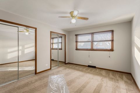 Tiny photo for 10801 S Tripp Avenue, Oak Lawn, IL 60453 (MLS # 12533040)