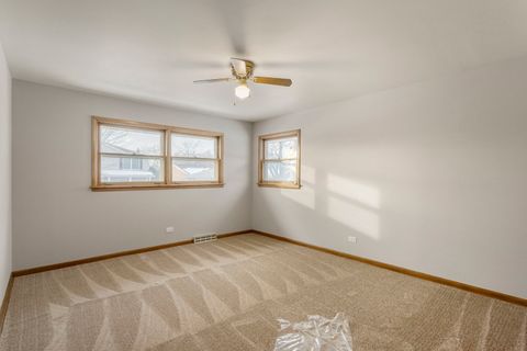 Tiny photo for 10801 S Tripp Avenue, Oak Lawn, IL 60453 (MLS # 12533040)