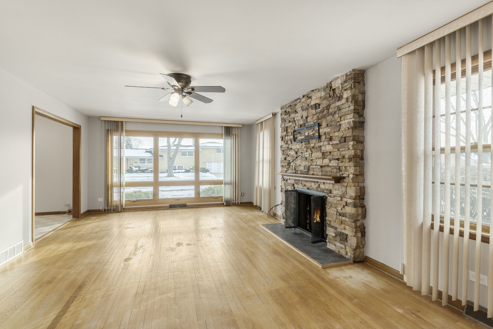 10801 S Tripp Avenue