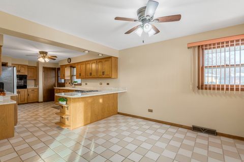 Tiny photo for 10801 S Tripp Avenue, Oak Lawn, IL 60453 (MLS # 12533040)