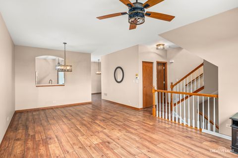 Tiny photo for 1602 Fieldstone Drive, Shorewood, IL 60404 (MLS # 12507962)