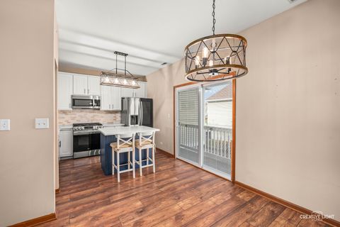 Tiny photo for 1602 Fieldstone Drive, Shorewood, IL 60404 (MLS # 12507962)