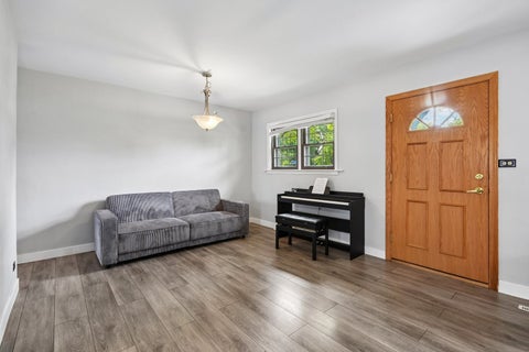 Tiny photo for 306 Poplar Avenue, Bensenville, IL 60106 (MLS # 12646926)