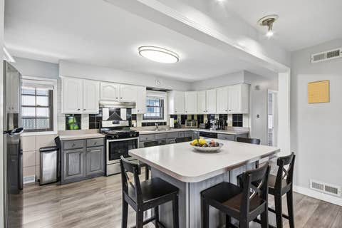 Tiny photo for 306 Poplar Avenue, Bensenville, IL 60106 (MLS # 12646926)