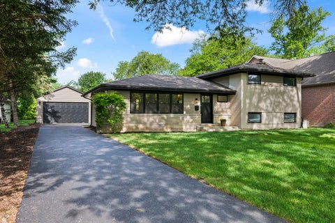 Photo of 1024 Arbor Lane, Glenview, IL 60025 (MLS # 12704858)