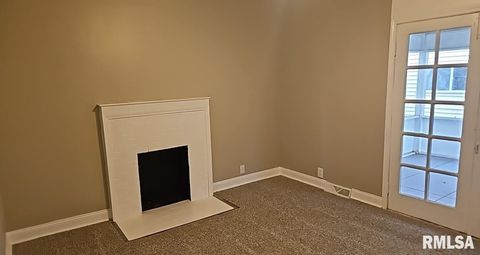 Tiny photo for 1122 MAPLE Street, Mt Vernon, IL 62864 (MLS # EB460676)