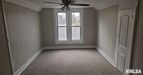 Tiny photo for 1122 MAPLE Street, Mt Vernon, IL 62864 (MLS # EB460676)