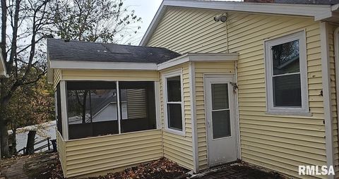 Tiny photo for 1122 MAPLE Street, Mt Vernon, IL 62864 (MLS # EB460676)