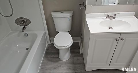 Tiny photo for 1122 MAPLE Street, Mt Vernon, IL 62864 (MLS # EB460676)