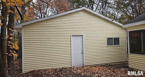 Tiny photo for 1122 MAPLE Street, Mt Vernon, IL 62864 (MLS # EB460676)