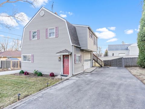 Photo of 102 Park Street, Willow Springs, IL 60480 (MLS # 12589979)