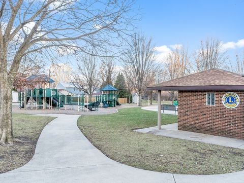 Tiny photo for 102 Park Street, Willow Springs, IL 60480 (MLS # 12589979)