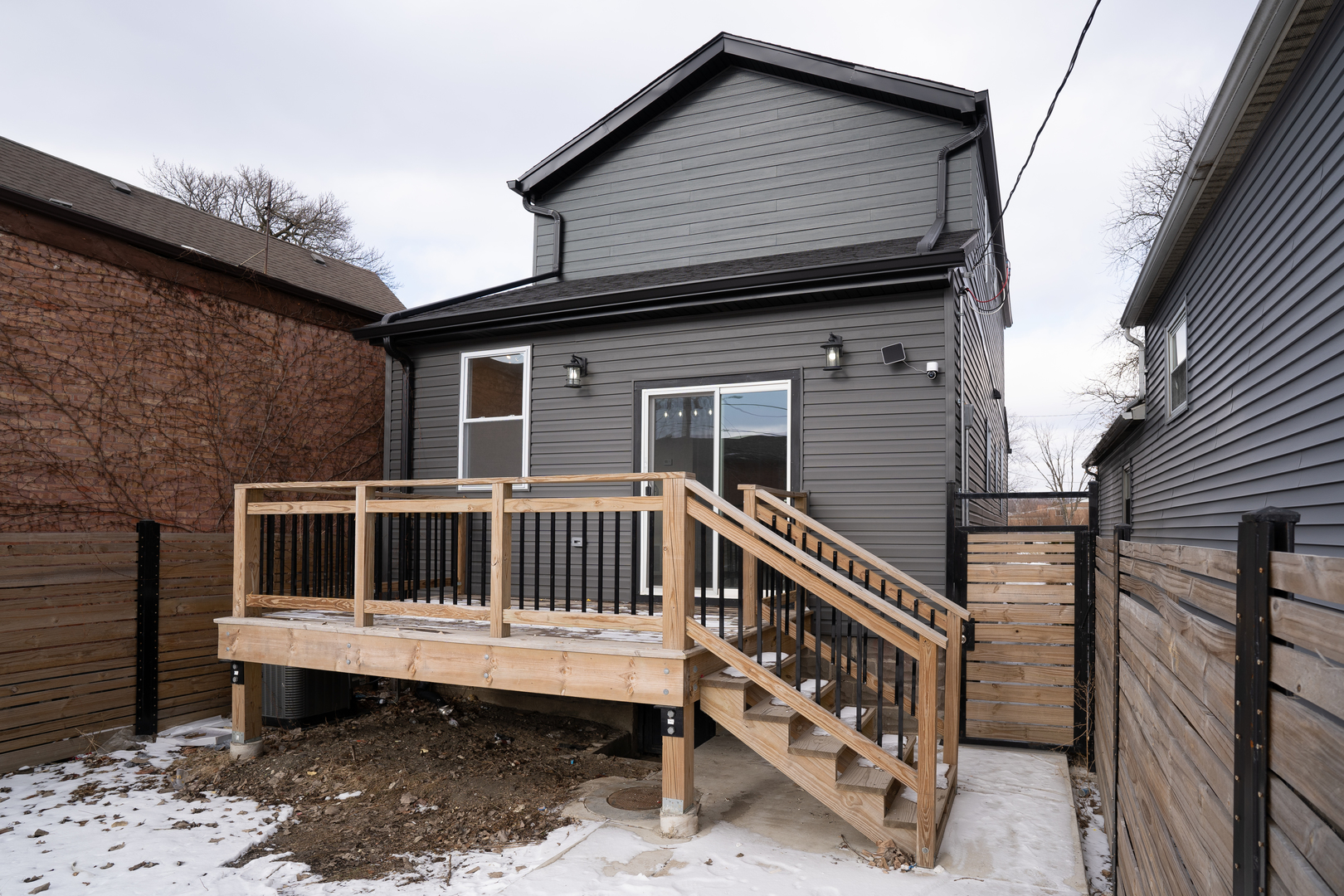 1537 W 110th Street
