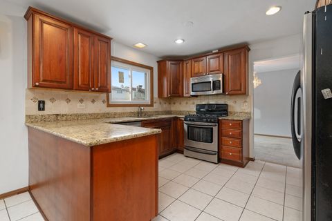 Tiny photo for 7816 Dorchester Lane, Darien, IL 60561 (MLS # 12547915)