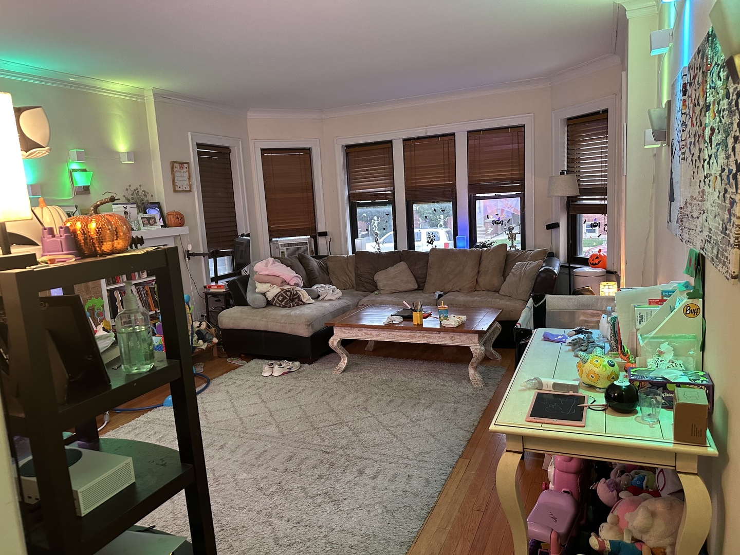 5834 N Maplewood Avenue