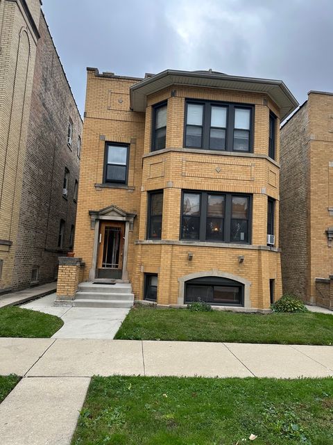 5834 N Maplewood Avenue Chicago IL 60659