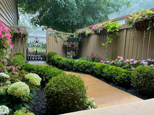 982 Longmeadow Court 1025