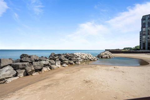 Tiny photo for 1500 Sheridan Road #4A, Wilmette, IL 60091 (MLS # 12494660)